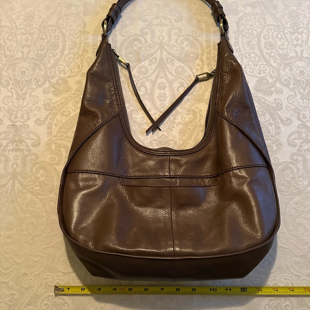 Everyday Brown Leather Hobo Bag with Comfortable Shoulder Strap